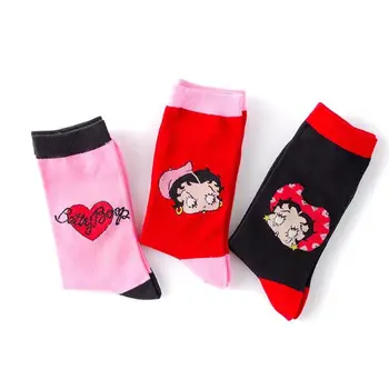 Модерни и удобни дамски чорапи